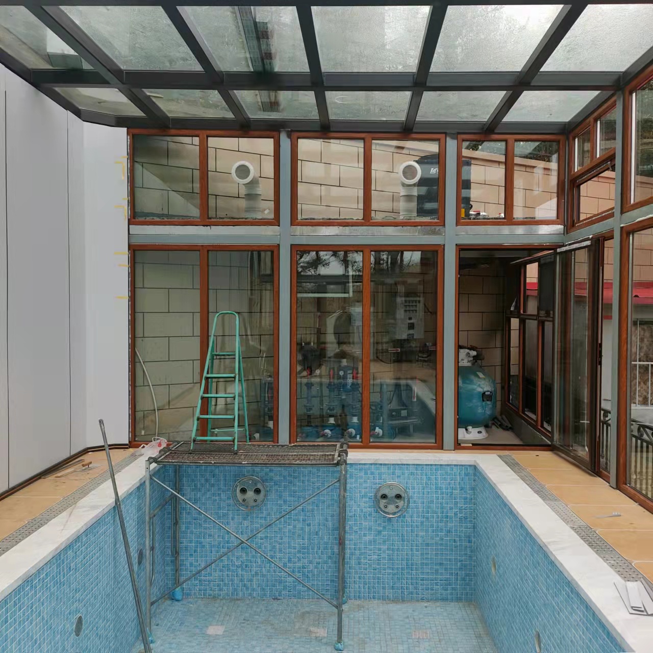 鄭州思念果嶺私家泳池項目